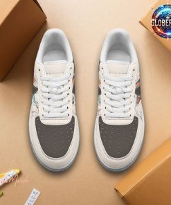 Lainey Wilson Country’s Cool Again Air Force 1 Shoes